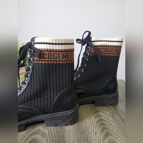 BCBG GENERATION size 7 Tassie sock  combat boot. - Picture 12 of 12